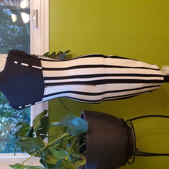 privy | B&W Stripe Bodycon - Picture 2 of 3